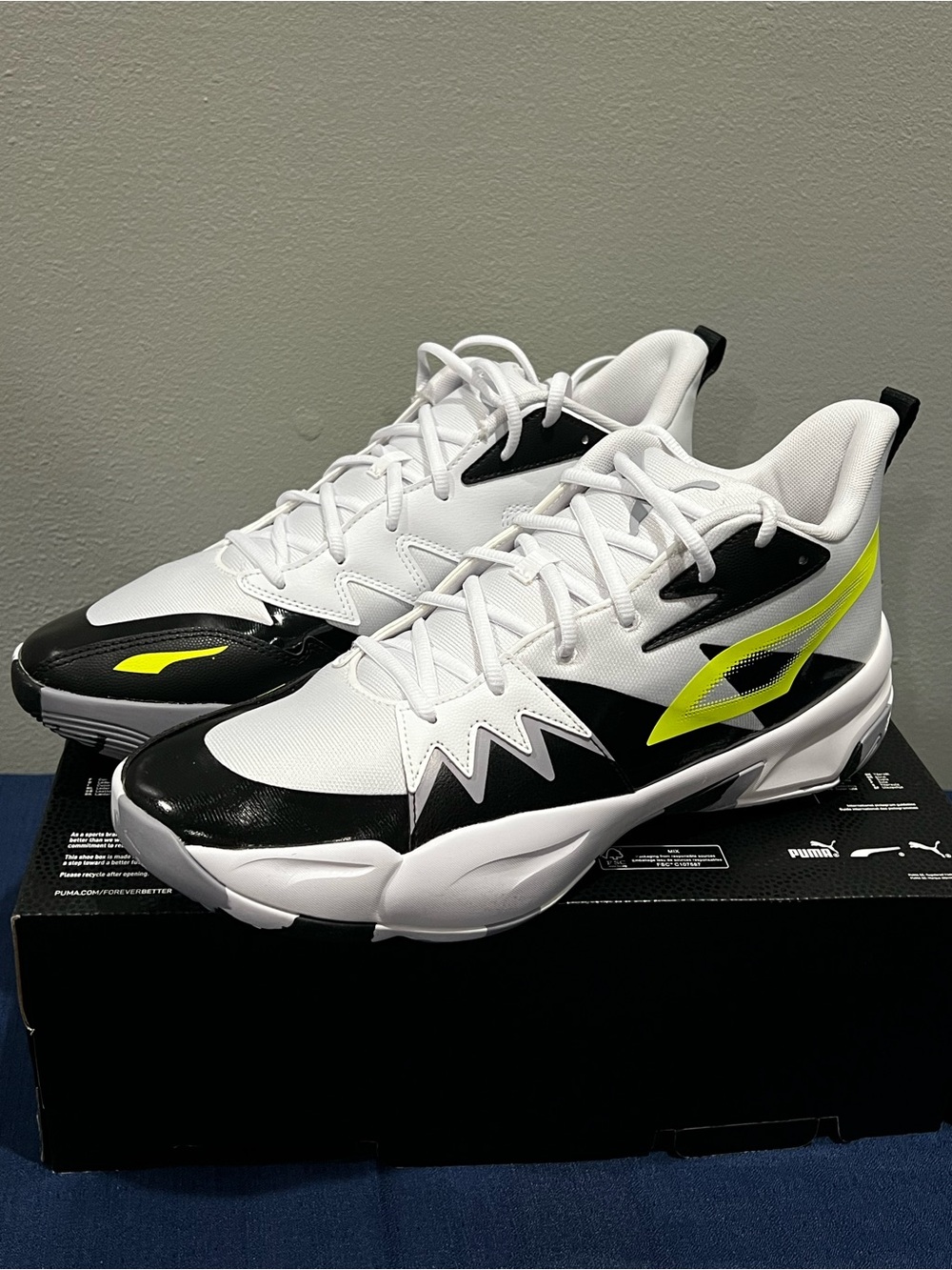 Puma Genetics Basketball Shoe White Electric Lime 309691-01 Size 13 Men’s
